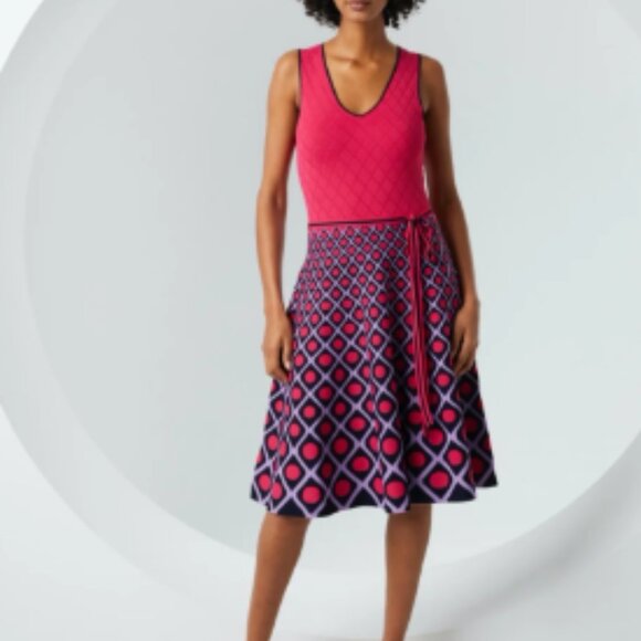 Carlisle "Cosmopolitan" Knit Dress, Size S. Excellent Condition. Missing Belt - Picture 2 of 4